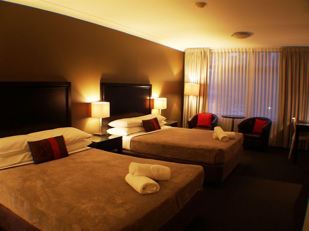منتجع ومركز مؤتمرات تشيكرز Terrey Hills المظهر الخارجي الصورة